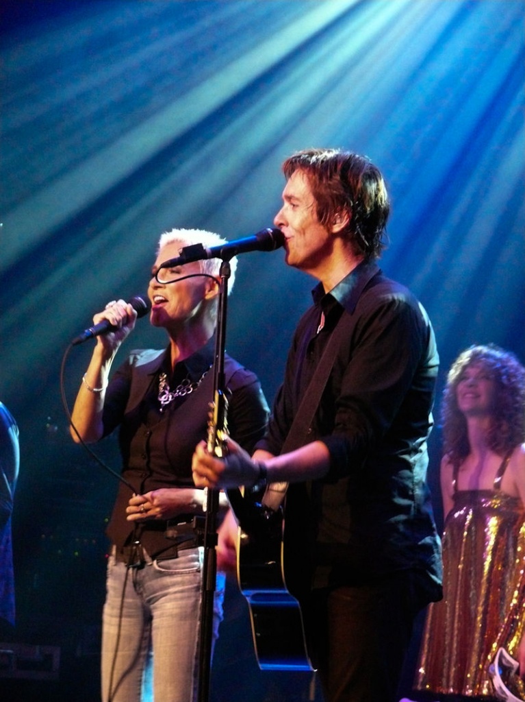 800px-Roxette_on_stage_in_Amsterdam.jpg