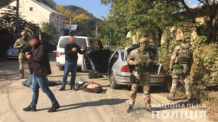 Задержана группа валютных РАЗБОЙНИКОВ: ВИДЕО