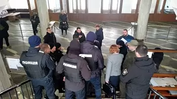 Сессия Житомирского областного совета: вход закрыт?