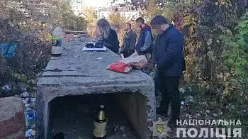 В Житомире полицейские обнаружили наркотики у студентов (ФОТО)