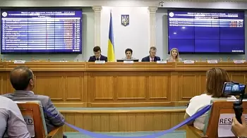 В Киеве «заминировали» ЦИК — людей срочно эвакуировали (ВИДЕО)