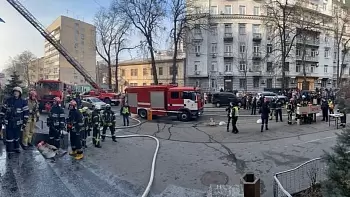 В Киеве горит Минкульт — людей эвакуируют из здания (ФОТО / ВИДЕО)
