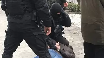 Силовое задержание в центре Житомира, на Киевской: КТО и ЗА ЧТО задержан? (ФОТО)