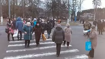 #StopUPG — в Житомире выступающие против незаконного строительства АЗС #UPG перекрыли Проспект Мира (ВИДЕО)