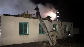 В Житомирской области сгорела сельская школа, спасатели подозревают поджог (ФОТО)