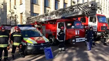 Выставка военной техники, казацкий кулиш и праздничный концерт - Житомир празднует День защитника и Покрову (ФОТОРЕПОРТАЖ)