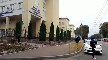 В Житомире «заминировали» областную больницу и военный госпиталь — пациентов и персонал эвакуировали (ФОТОРЕПОРТАЖ)