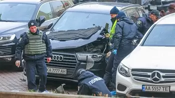 Взрыв Audi в Киеве: полиция подозревает покушение на убийство (ФОТО)