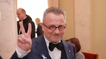 На парковке супермаркета ограбили депутата от БПП