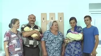 В Житомире свекровь и невестка одновременно родили дочек (ВИДЕО)