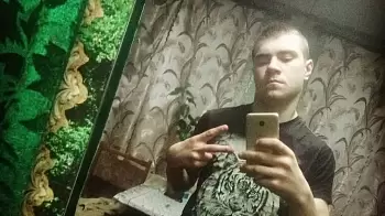 В Житомирской области подросток жестоко поиздевался над беззащитным поросёнком и выложил видео в сеть (ФОТО)
