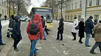 Протест против незаконного строительства на Шевченко: жители перекрыли дорогу