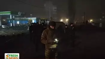 В Житомире микроавтобус c охраной «UPG» въехал в толпу протестующих — как себя чувствует пострадавший? (ВИДЕО)