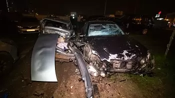 В Киеве пьяный водитель Mercedes протаранил 7 авто и отказался от теста на алкоголь (ВИДЕО)