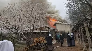 В Житомире горел монастырь Сестёр Бенедиктинок (ФОТО / ВИДЕО)