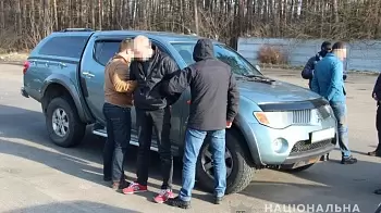 Полицейские задержали группу гастролёров - домушников сразу после ограбления квартиры в Житомире (ФОТО)
