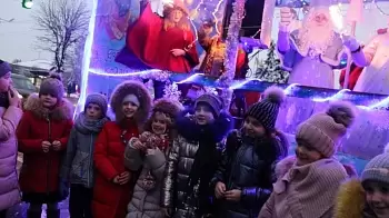 Экспресс - открытка: "По улицам из края в край едет Святой Николай" (ФОТОРЕПОРТАЖ)