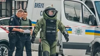 В Киеве из Верховной Рады, Кабмина, аэропорта и вокзалов эвакуируют людей: что случилось?